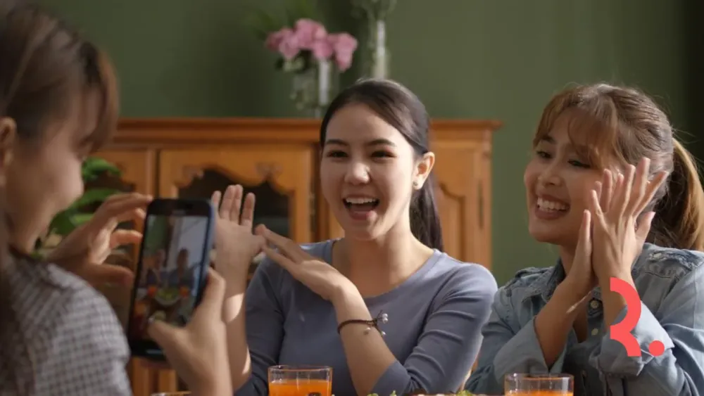 berinteraksi secara aktif di postingan IG